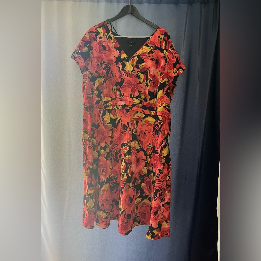 Vibrant Floral Midi Dress - Black and Red